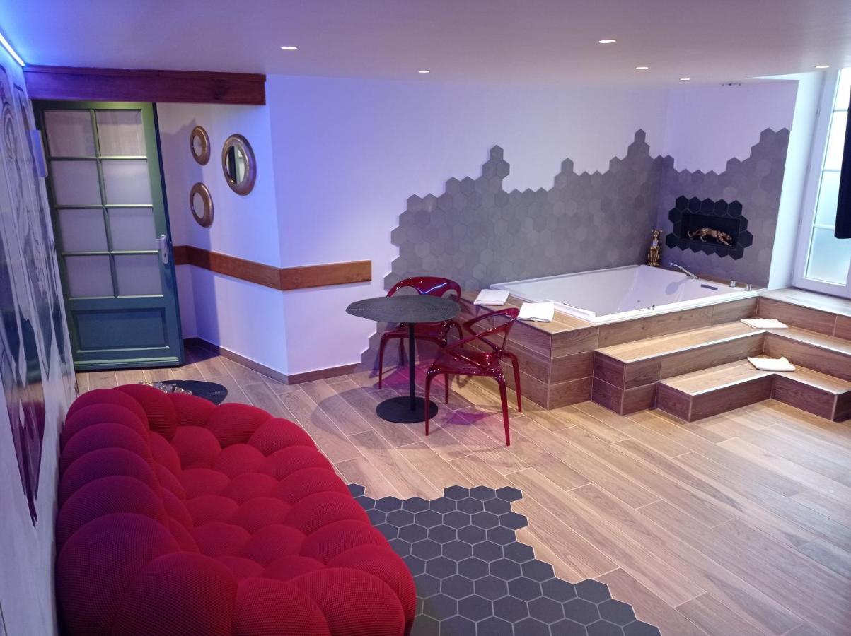 Hotel Et Spa Le Lion D'Or Pont-Évêque エクステリア 写真